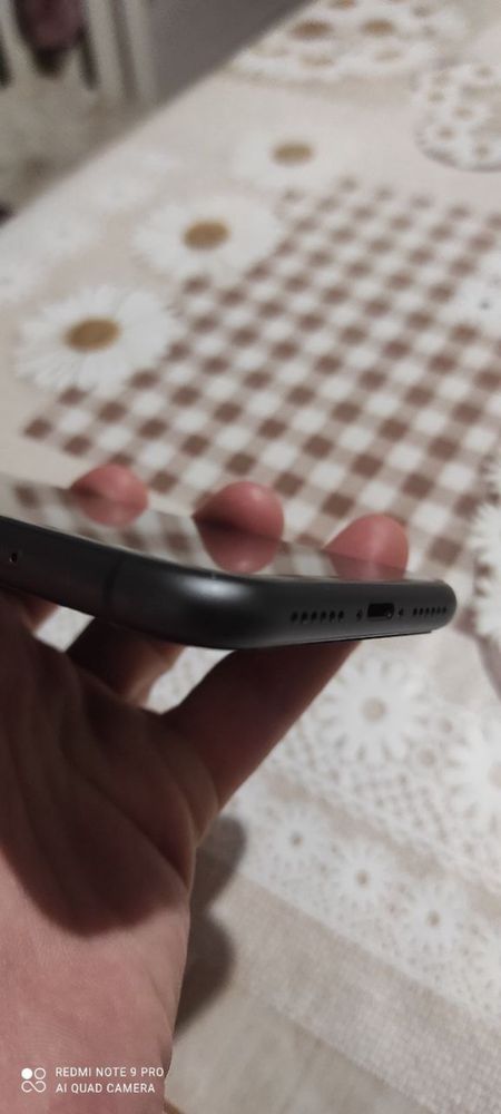 iPhone 11 в хорошем состоянии