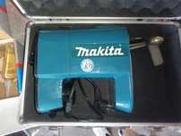 Ekspres do kawy Makita na kabel i baterie
