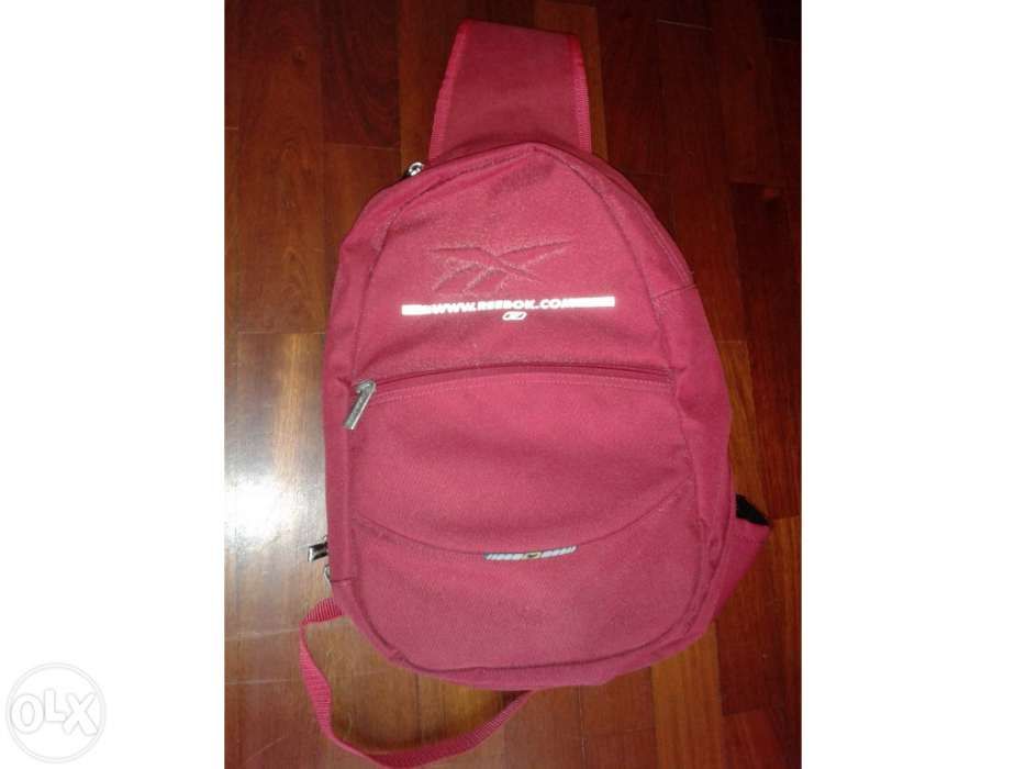 Vendo mochila reebok original