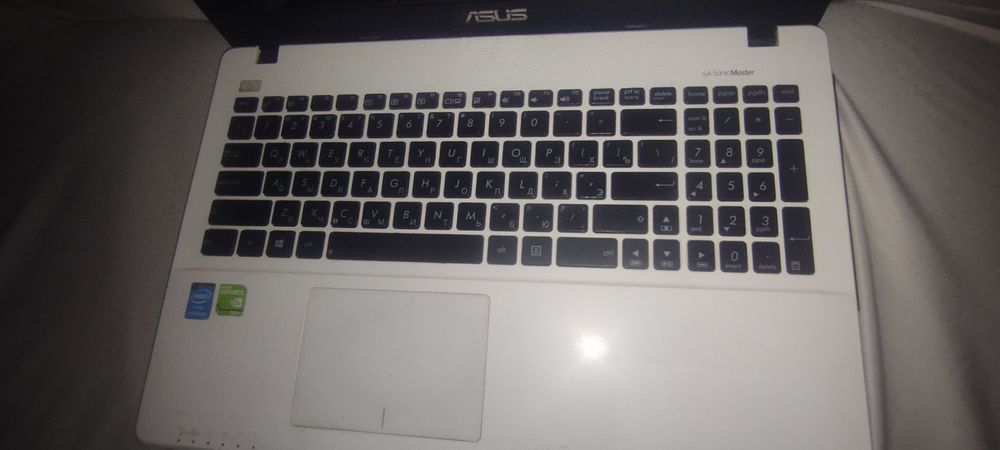 ноутбук асус с кейсом 4/108