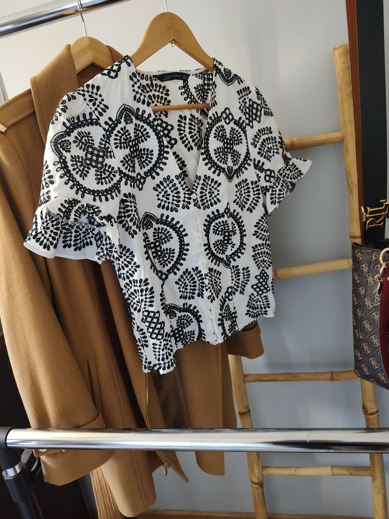 Piękna elegancka bluzka Zara