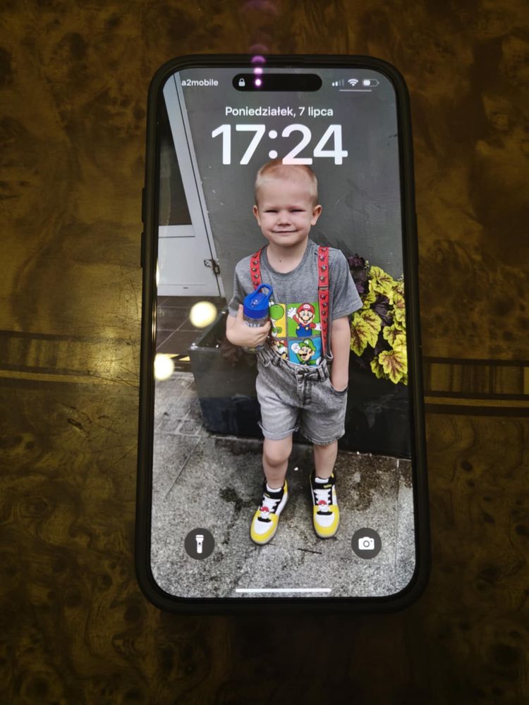 Iphone 15 pro max stan jak nowy