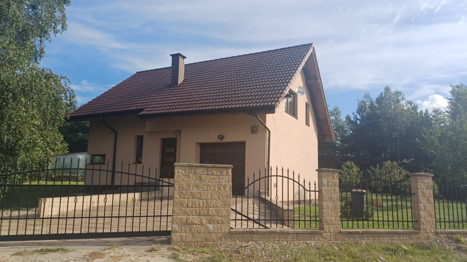 Sprzedam dom jednorodzinny podpiwniczony