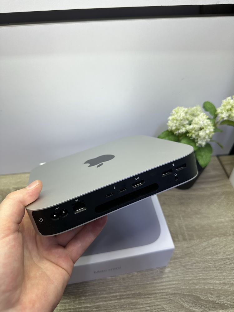 Mac mini M1 8 гб/256