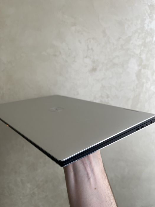 ультрабук трансформер XPS 15 9575 i7- 8705G 16 Radeon RX Vega