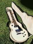 Gibson les paul studio Alpine white