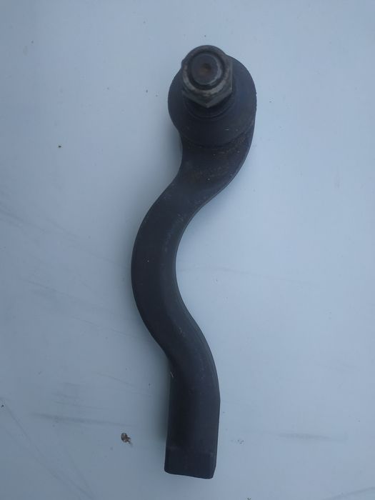 Мітсубісі Паджеро Вагон 3.2 тоді лівий наконечник рульової тяги в ідеа