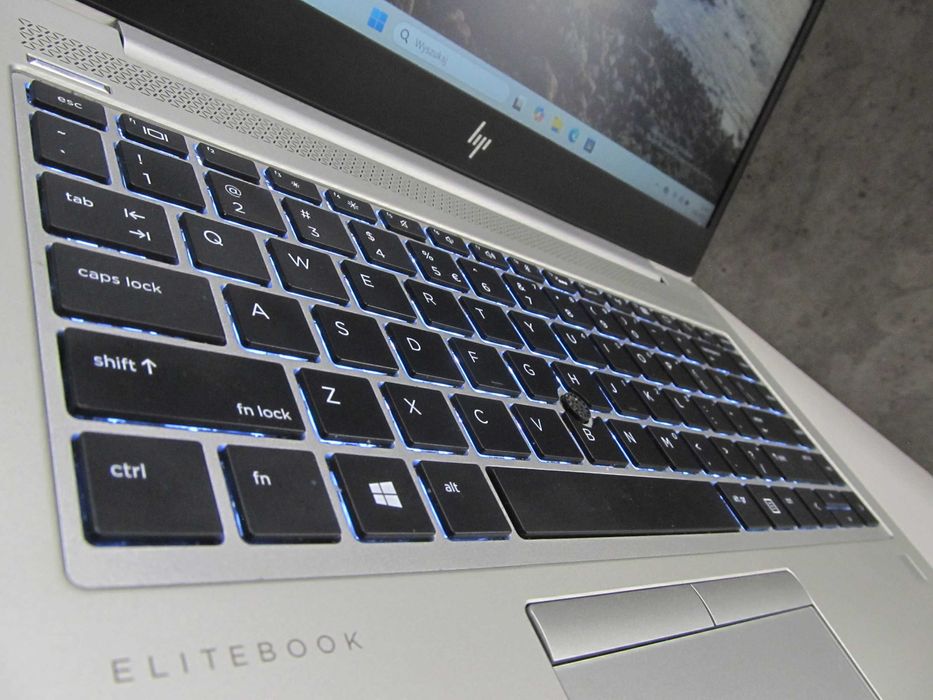 HP EliteBook Mt45 Ryzen 3 Pro 3300U  8GB dysk SSD 256GB Vega 6 Laptop