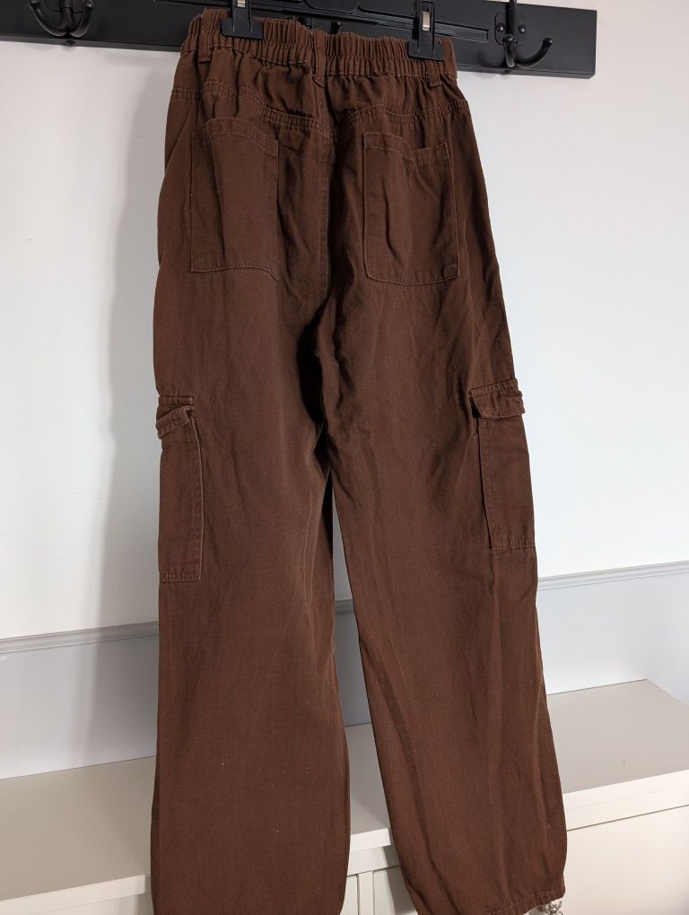Brązowe bojówki H&M.. Rozmiar. S.