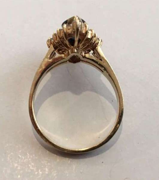 Золотое кольцо 585 проба ,сапфир и бриллианты. Размер 18 Сертификат