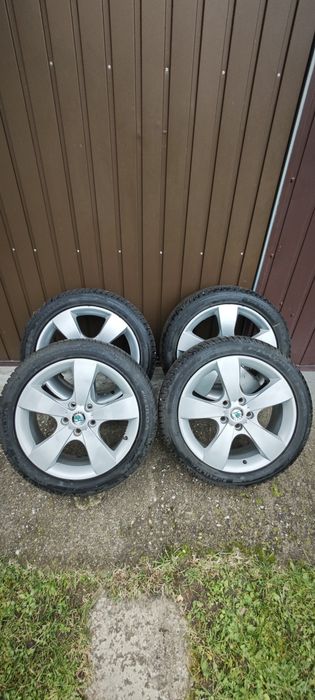 Koła zimowe skoda/VW/seat/audi 225/45/R17  5x112