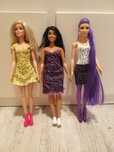Bonecas Barbie diversas