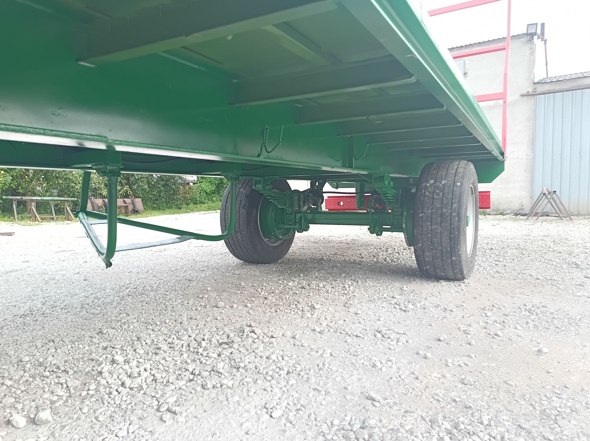 Przyczepa do bel słomy sianokiszonki Platforma Dbf Pronar Metal-tech Z