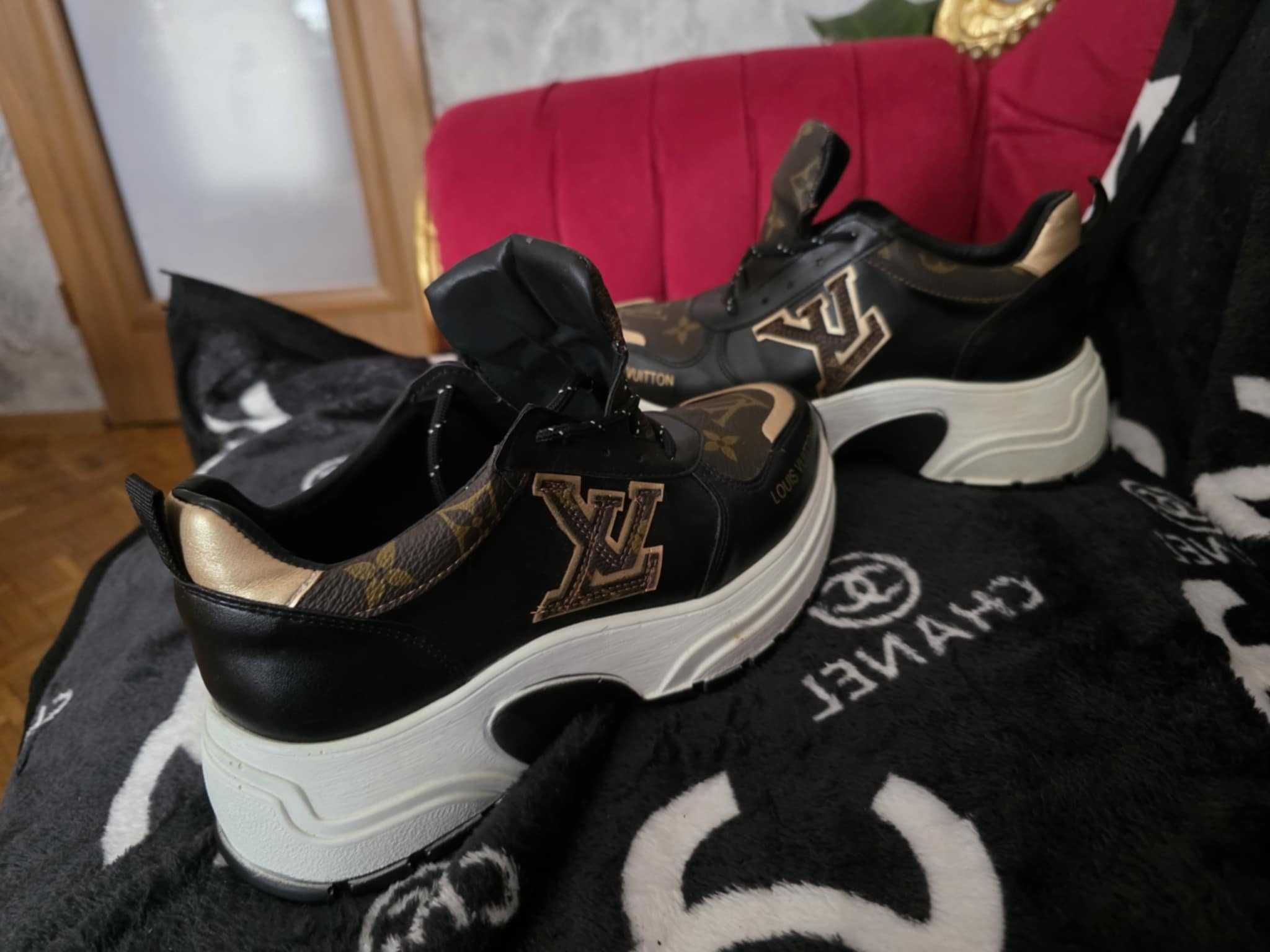 Buty damskie LV w kolorze czarnym całe logowane