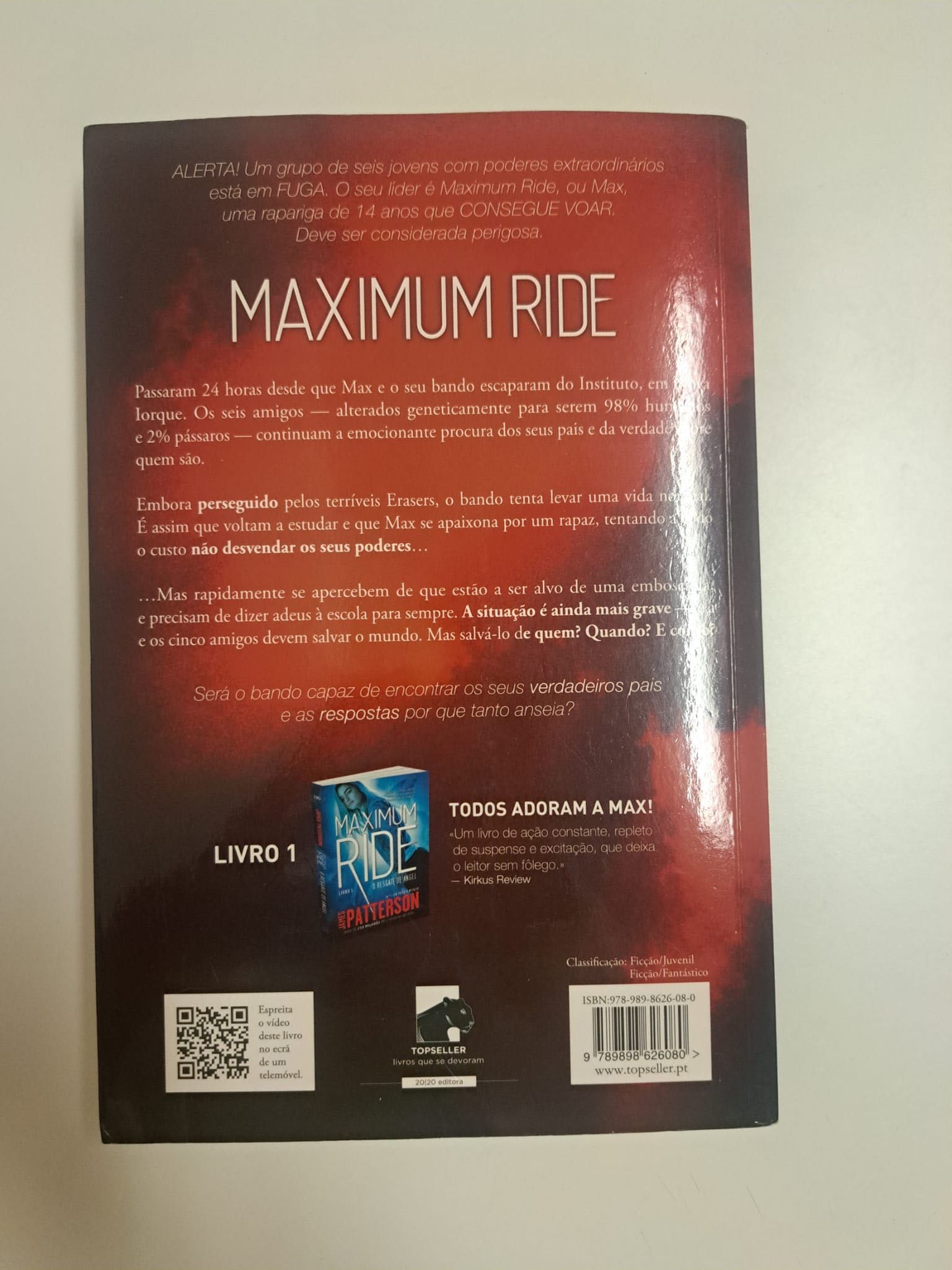 Livro "Maximum Ride - adeus à escola"