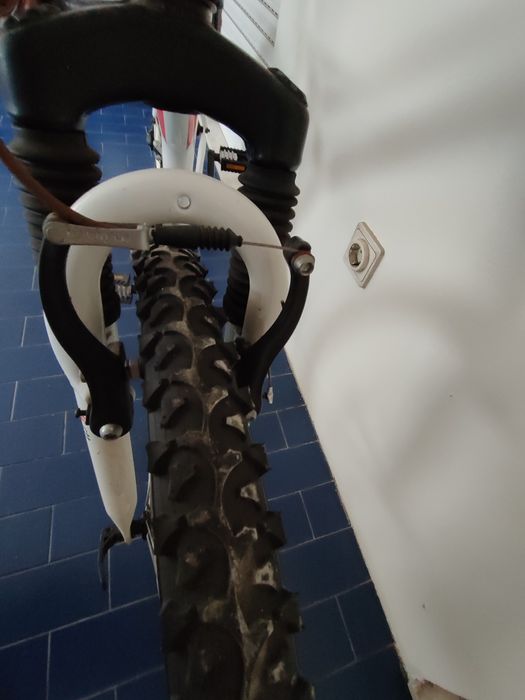 Bicicleta de montanha com velocidades