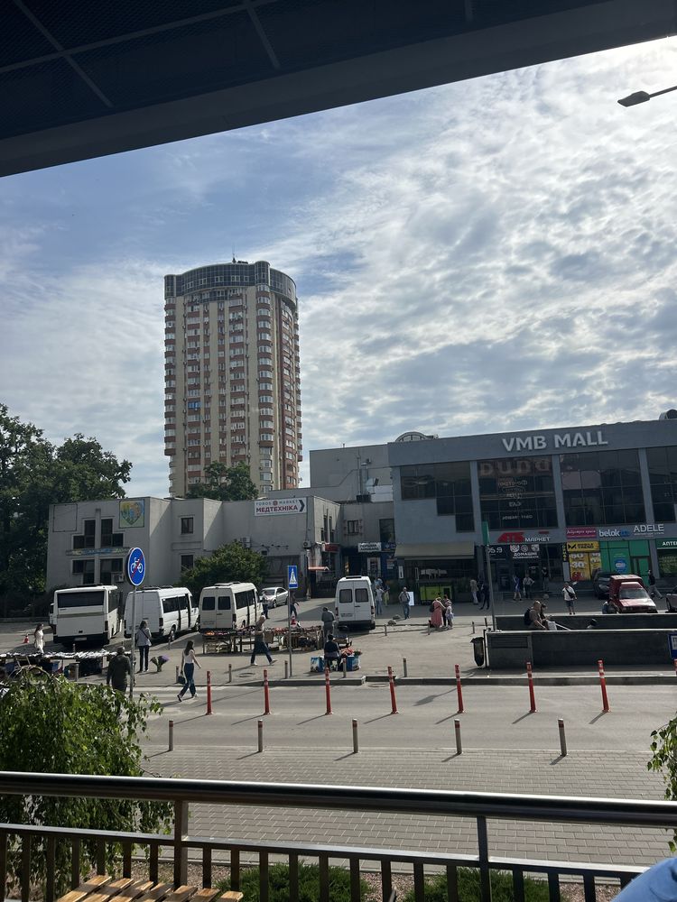 Продам 2-х  к Святошин метро Житомирська