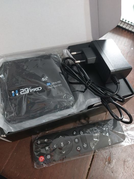 Smart box 4k 5G, nova na caixa

A levantar em Lisboa, Graça.