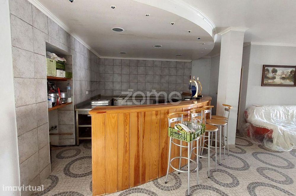 Moradia T4 para Restauro