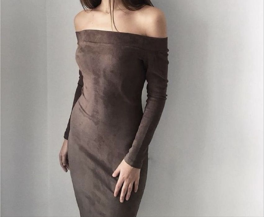 Продам вільветову сукню