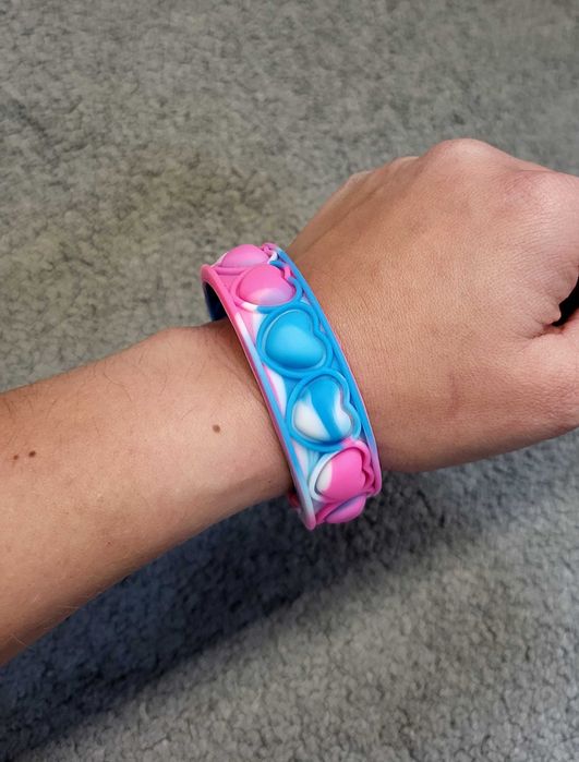 Bransoletka serduszka pop it