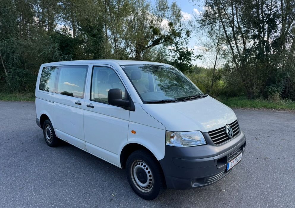 Volkswagen Transporter 9 osobowy oryginalny przebieg bezwypadkowy
