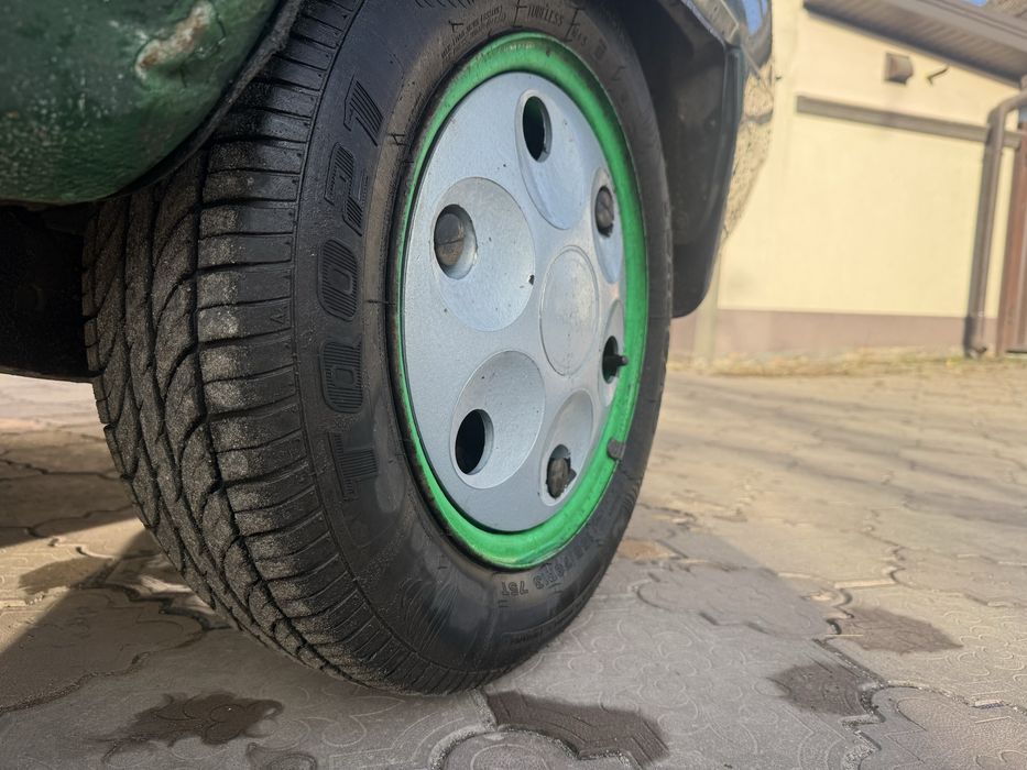 Заз Славута 2003 год. 1.2 Бензин.