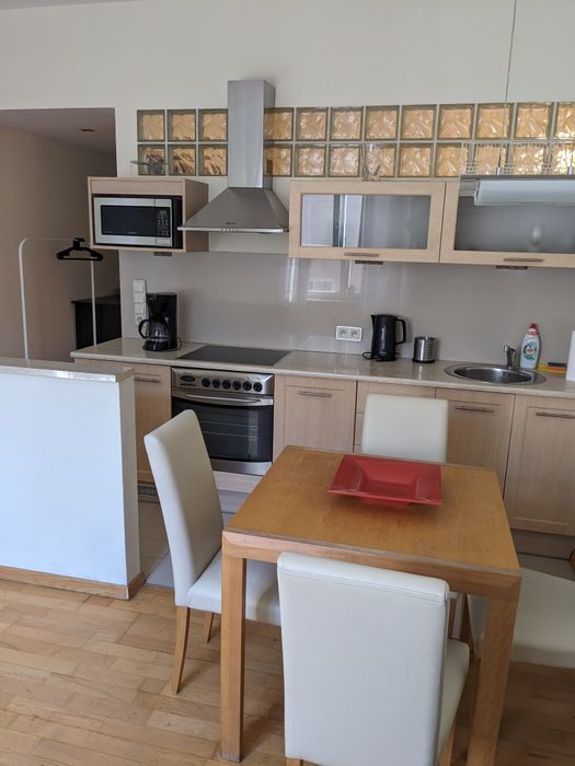 Szpitalna / Florianska 1BR 37m2 quiet lift Wifi 300Mb NO COMMISION