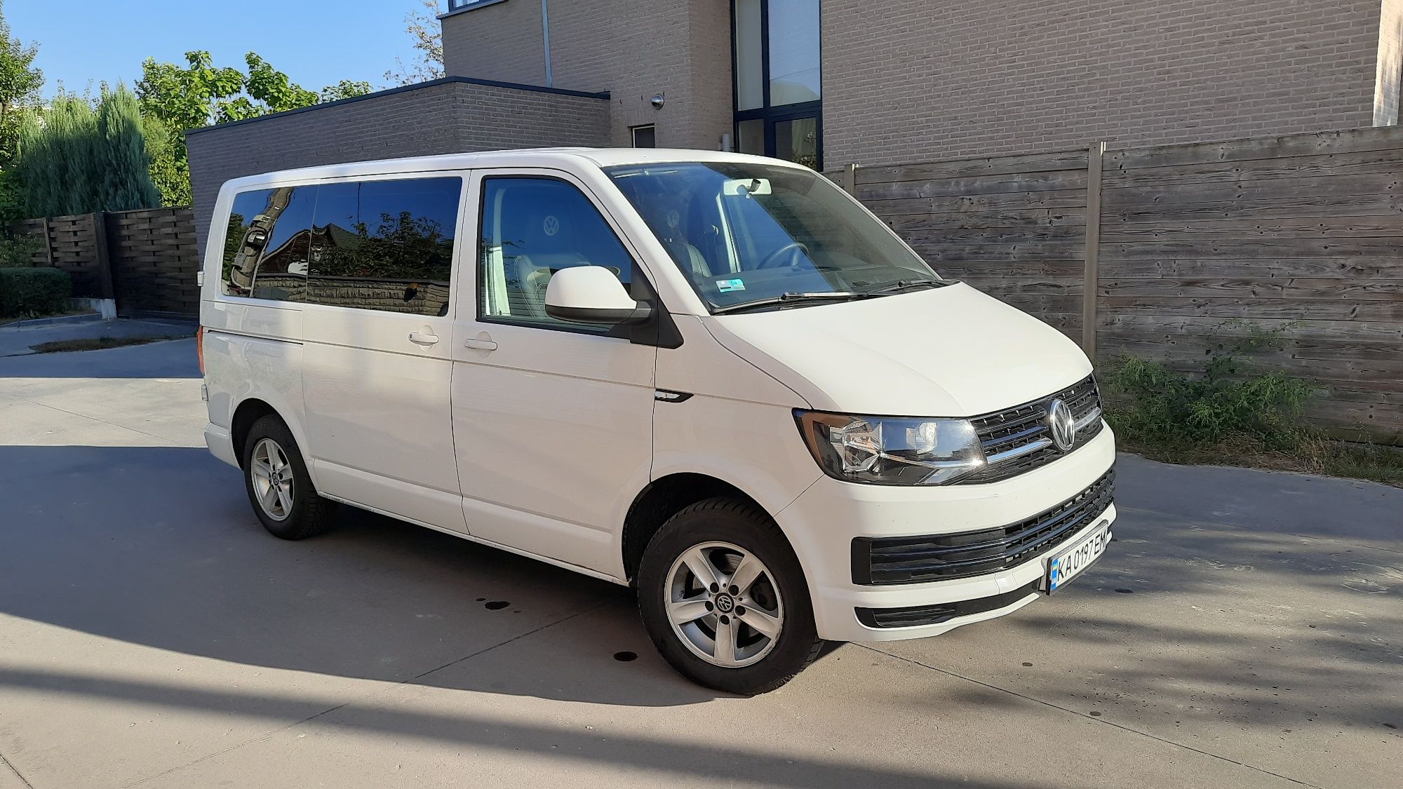 Transporter T-6 VOLKSWAGEN 2016 г, 203000 км, дизель 2.0