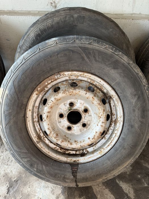 Продам диски с резиной 5шт  225/70/15С