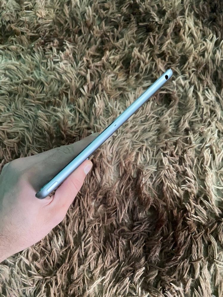 Планшет iPad Air 16GB A1474 Icloud Пароль