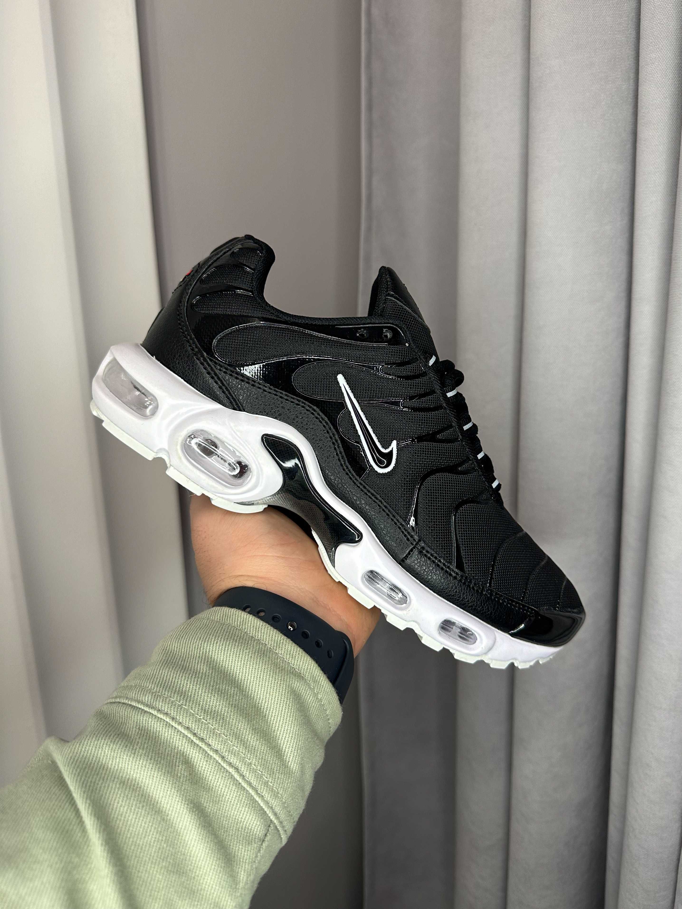 Кроссовки Nike Air Max TN Plus Classic BW