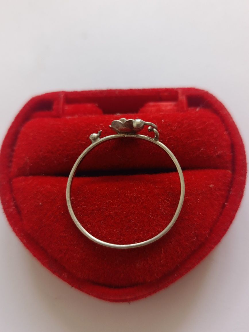 Srebrny pierścionek róża rozmiar: 20