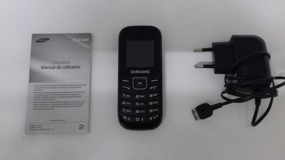 Telemóvel básico para rede Vodafone