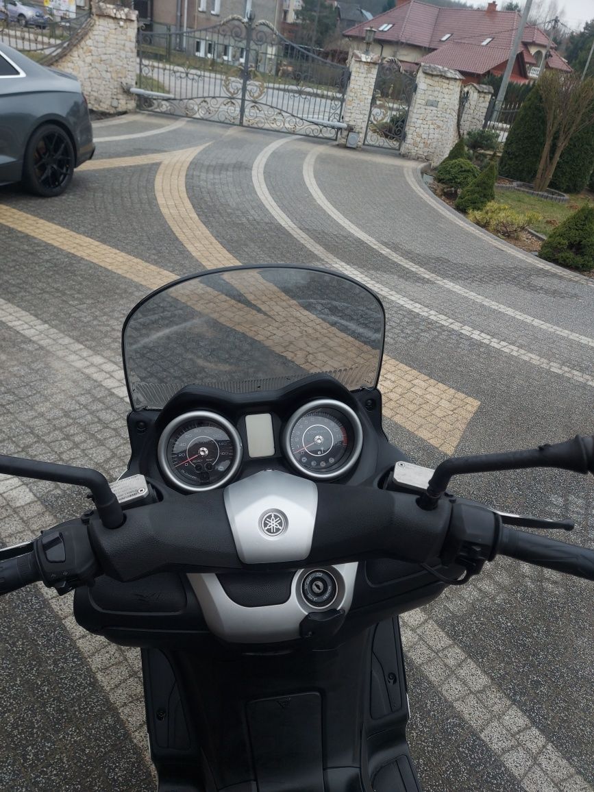 Yamaha X-MAX 250