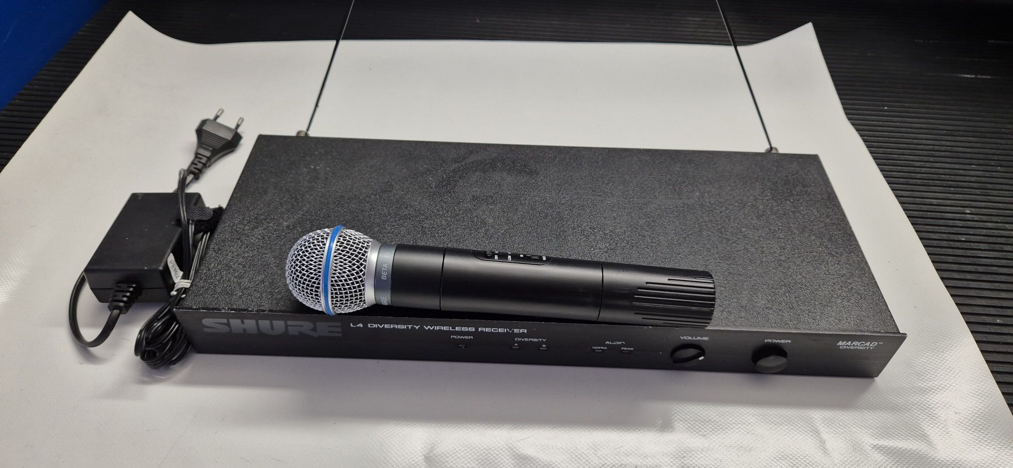 Shure L4/Beta58a
