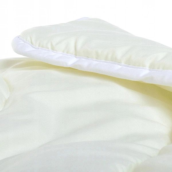 Kołdra 200x220 Mery Całoroczna Mikrofibra