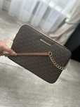 Nowa klasyczna listonoszka Michael Kors Jet Set Travel brown monogram