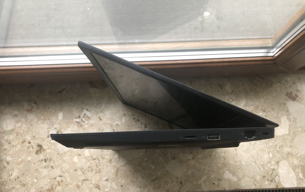 Ноутбук Lenovo ThinkPad E595 Ryzen 7 3700u 8gb Ram 256gb m2 15.6”