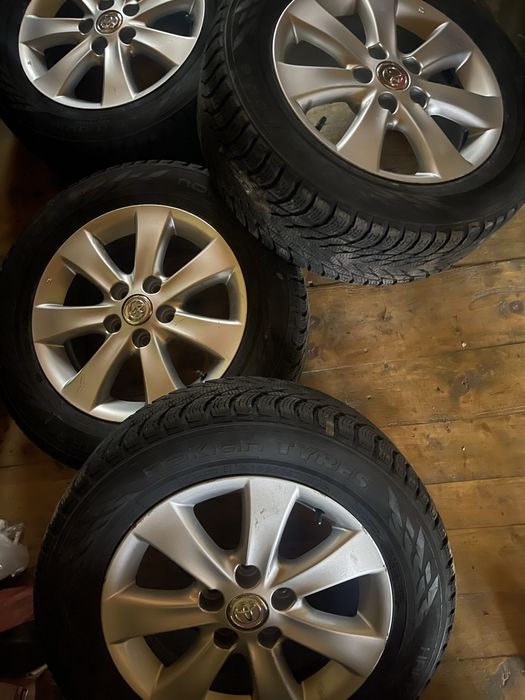 Компплект дисків з зимовою резиною toyota camry 55