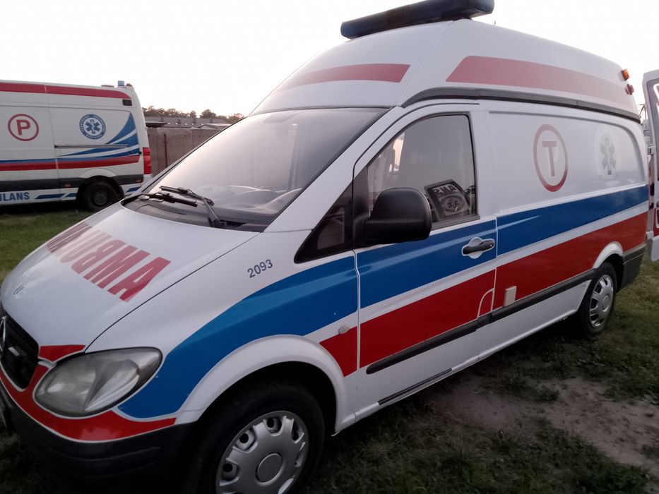 Sanitarny Mercedes Vito Ambulans Karetka PN 1789 Kamper Vat 23%