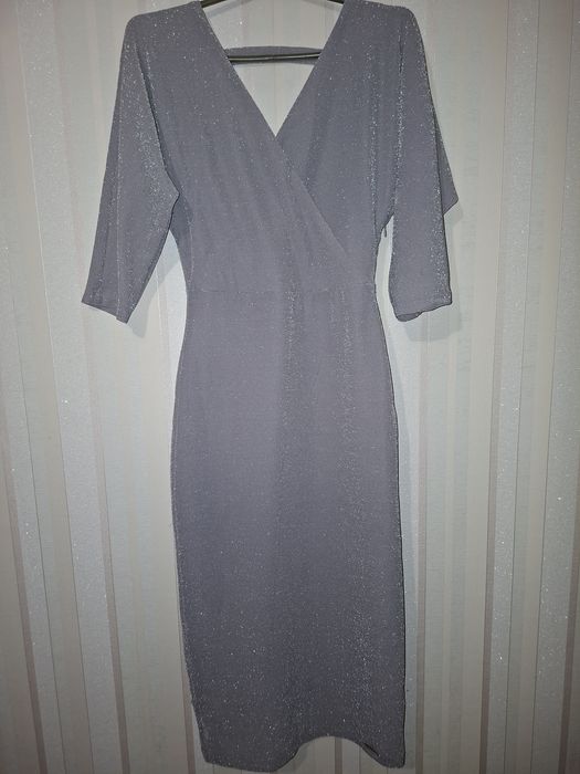 Нарядна сукня розмір  М