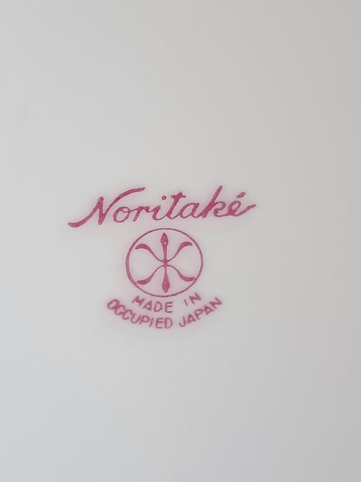 Порцеляновий столовий сервіз Noritake на 12 осіб, 92 предмети. Японія