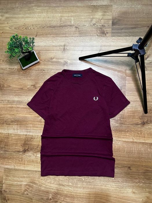 Продам футболку Fred Perry
