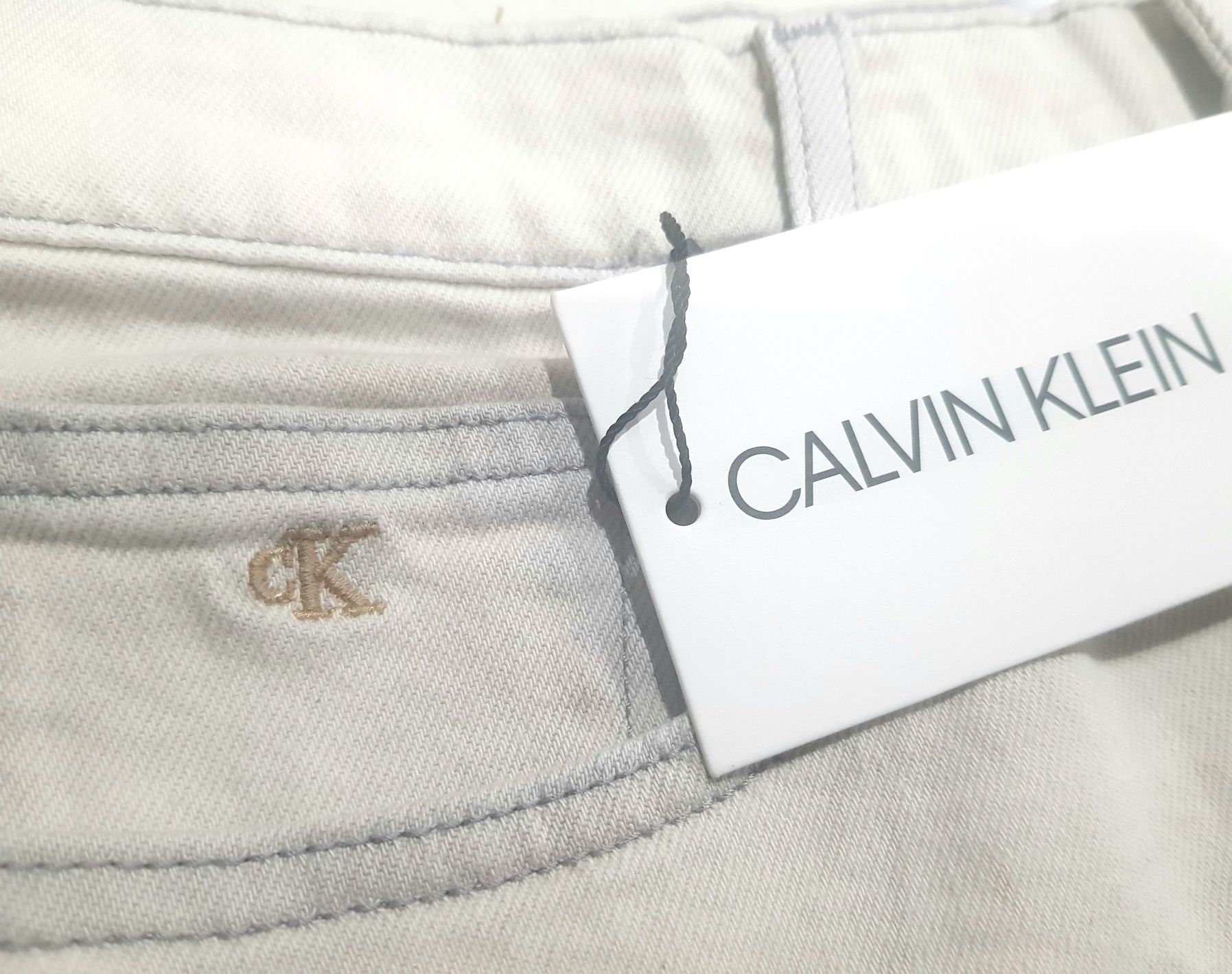 Szorty jeansowe z wysokim stanem Calvin Klein r.30