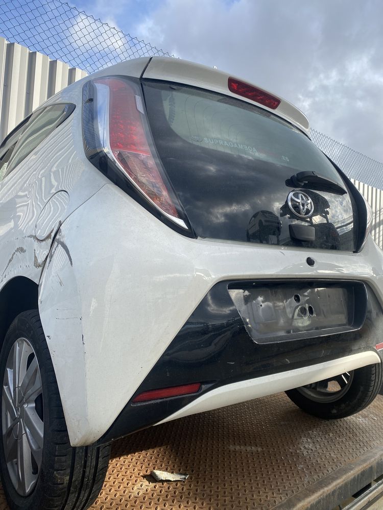 Toyota aygo 2016 para pecas