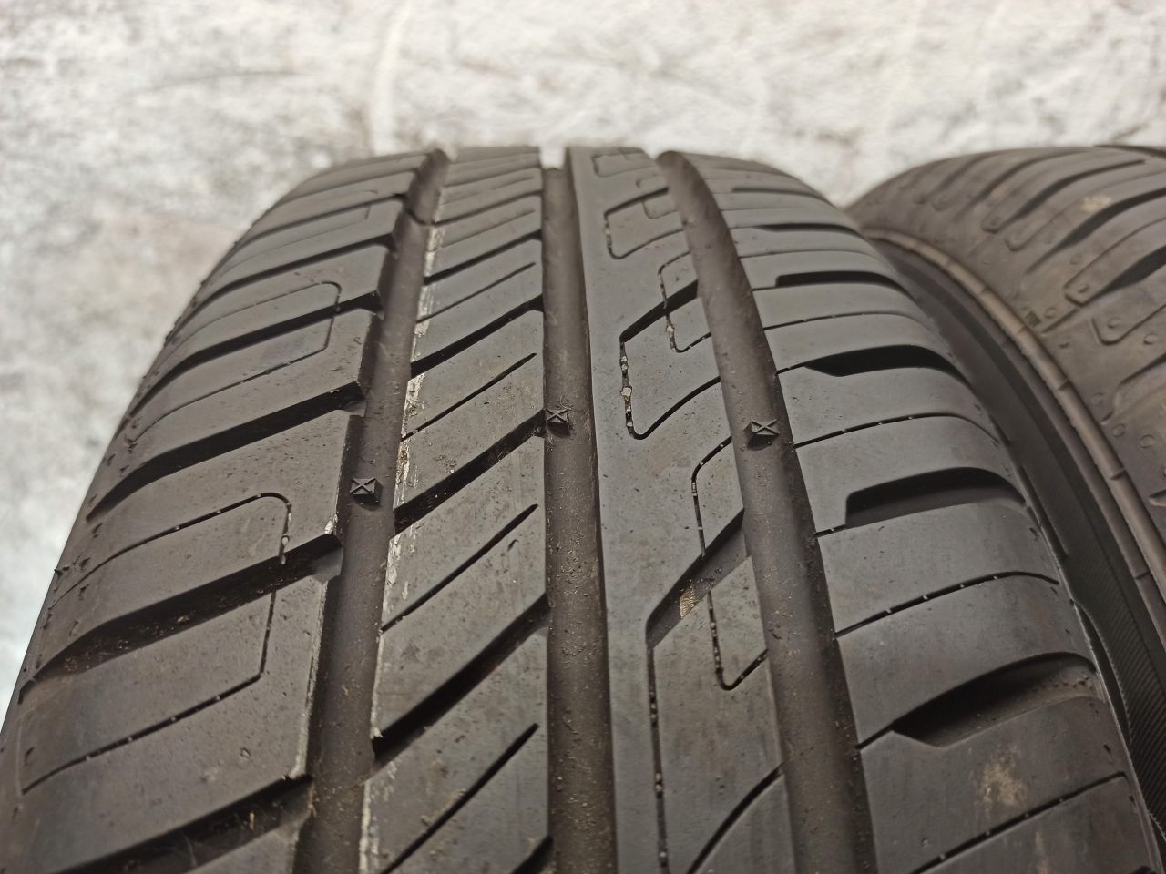 2x 185/60R14 opony letnie Tyfoon 8,2mm 2020