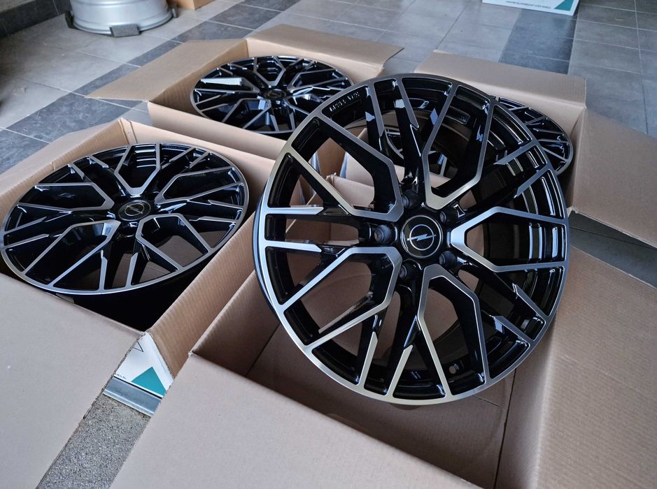 Alufelgi 17 5x120 Opel Insignia A Czarne + CNC Nowe ! 422#