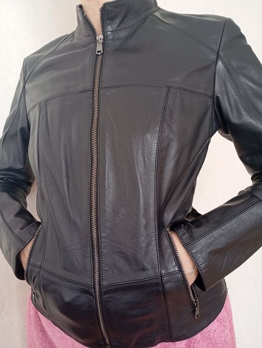 Куртка жіноча шкіряна S-M