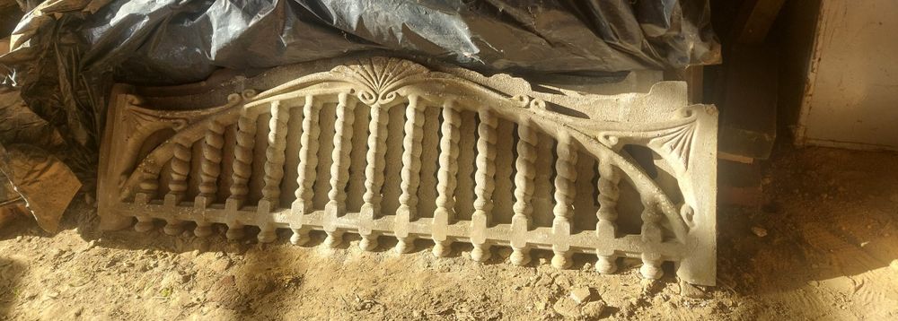 Ogrodzenie betonowe . Same .góry.